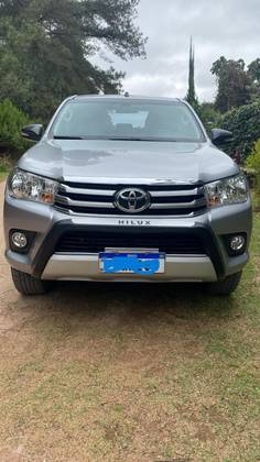 TOYOTA HILUX 2.7 SR 4X2 CD 16V FLEX 4P AUTOMÁTICO TOYOTA HILUX 2.7 SR 4X2 CD 16V FLEX 4P AUTOMÁTICO